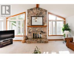 47 CARRIAGE HILL CRESCENT - 16