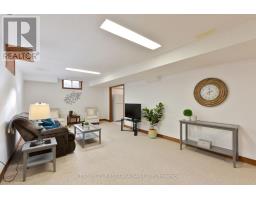 47 CARRIAGE HILL CRESCENT - 22