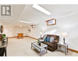 47 CARRIAGE HILL CRESCENT - 24