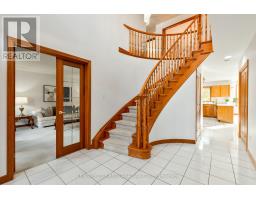 47 CARRIAGE HILL CRESCENT - 3