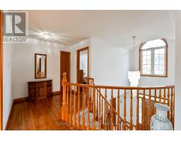 47 CARRIAGE HILL CRESCENT - 34