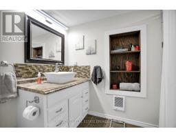 15 ARTHUR STREET - 11