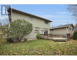 35 ROSTHERNE CRESCENT - 32