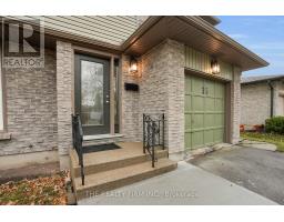 35 ROSTHERNE CRESCENT - 35