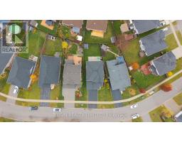 3 DEERFIELD COURT - 35