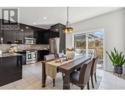 3 - 727 APRICOT DRIVE - 22