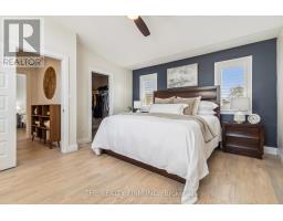 3 - 727 APRICOT DRIVE - 33