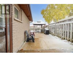 58 VILLENEUVE CRESCENT - 25