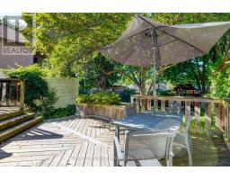 148 IROQUOIS AVENUE - 38