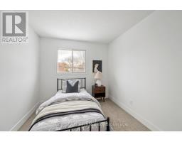 11 - 409 THOMPSON ROAD - 15