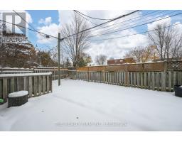 11 - 409 THOMPSON ROAD - 26