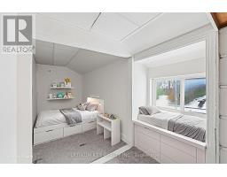 202 THAMES STREET N - 27