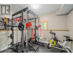 272 MARY STREET - 24