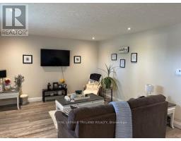 221 HIGHVIEW DRIVE - 22