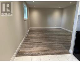 221 HIGHVIEW DRIVE - 38