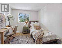 27 - 35 WATERMAN AVENUE - 17