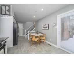 82 GLENVIEW CRESCENT - 12