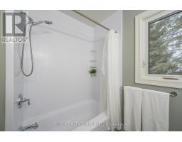 82 GLENVIEW CRESCENT - 18