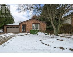 82 GLENVIEW CRESCENT - 2