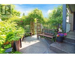 682 HEDGEROW PLACE - 4