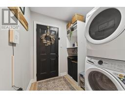 292 THORNE DRIVE - 11