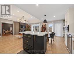 292 THORNE DRIVE - 23