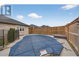 292 THORNE DRIVE - 42