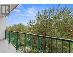 406 - 986 HURON STREET - 16