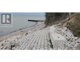 6 IRENE CRESCENT - 8