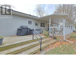 93 SHANNON BOULEVARD - 32