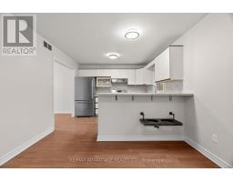 21 VILLAGE GATE CRESCENT - 13