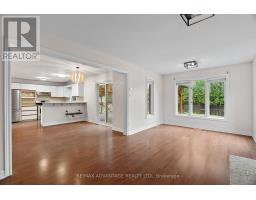 21 VILLAGE GATE CRESCENT - 15