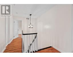 21 VILLAGE GATE CRESCENT - 22