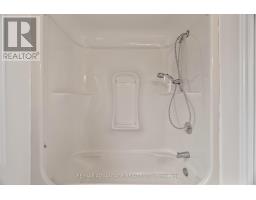 21 VILLAGE GATE CRESCENT - 34