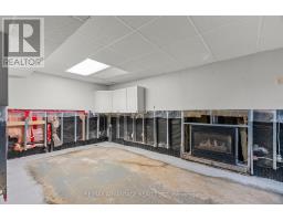 21 VILLAGE GATE CRESCENT - 37