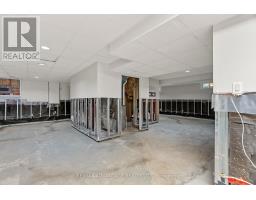 21 VILLAGE GATE CRESCENT - 38