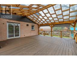 21 VILLAGE GATE CRESCENT - 40