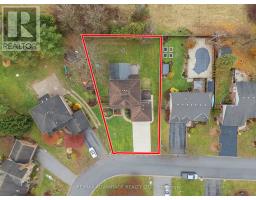 21 VILLAGE GATE CRESCENT - 46