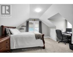 4 SINCLAIR AVENUE - 29