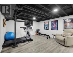 4 SINCLAIR AVENUE - 34