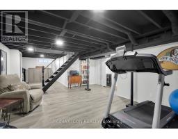 4 SINCLAIR AVENUE - 36