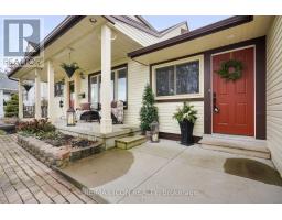 4 SINCLAIR AVENUE - 4