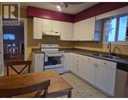 7 - 145 NORTH CENTRE ROAD - 7