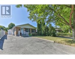 56 TOULON CRESCENT - 2