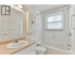 56 TOULON CRESCENT - 25