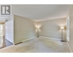 56 TOULON CRESCENT - 9