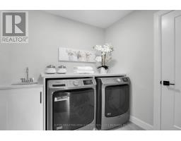 418 OLD WONDERLAND ROAD - 28