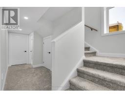 418 OLD WONDERLAND ROAD - 30