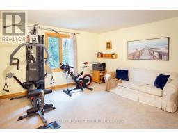 922 COUNTRY CLUB CRESCENT - 32