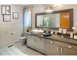 922 COUNTRY CLUB CRESCENT - 37